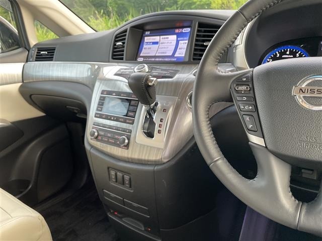 Nissan ELGRAND 2019 8080125-3