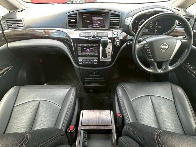 Nissan ELGRAND 2011 8080130-14