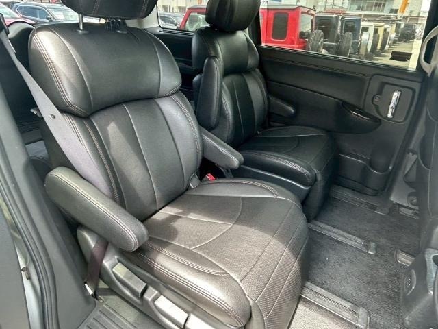 Nissan ELGRAND 2011 8080130-22