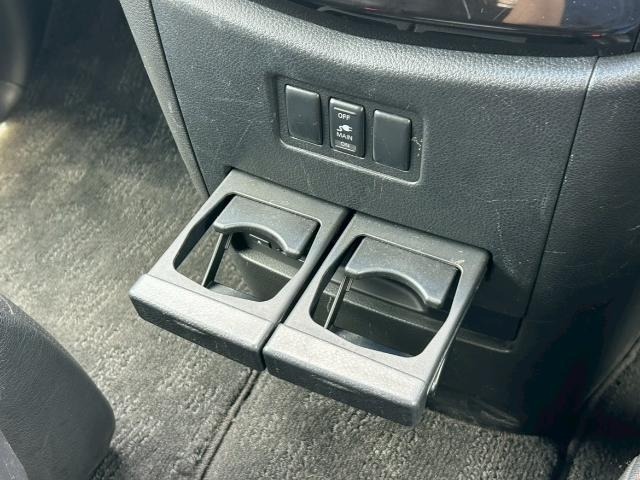 Nissan ELGRAND 2011 8080130-5