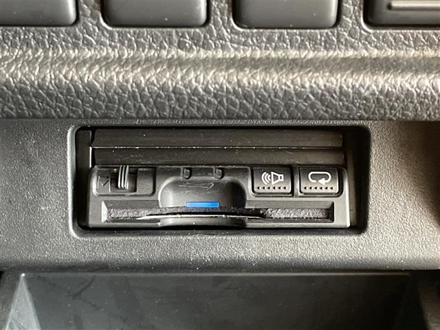 Nissan ELGRAND 2012 8080134-22