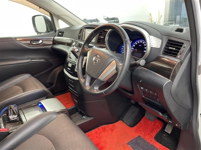 Nissan ELGRAND 2011 8080140-1