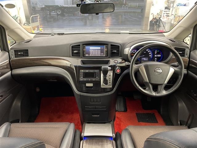 Nissan ELGRAND 2011 8080140-14