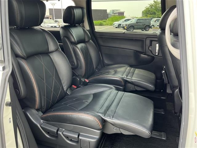 Nissan ELGRAND 2019 8080149-11