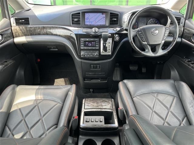 Nissan ELGRAND 2019 8080149-14
