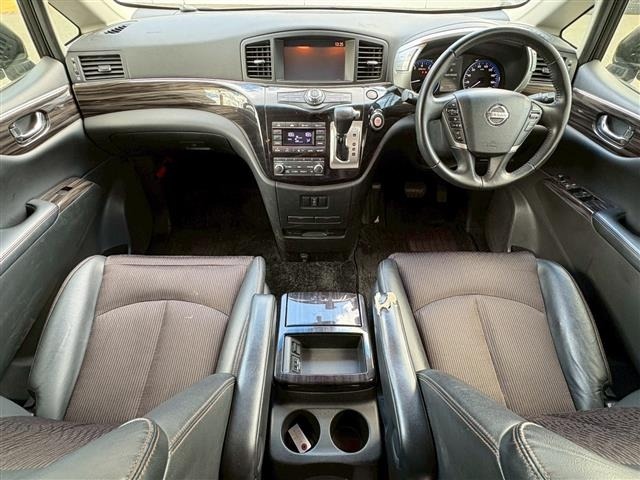 Nissan ELGRAND 2014 8080150-14