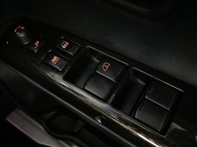 Nissan ELGRAND 2013 8080160-4