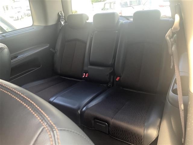 Nissan ELGRAND 2014 8080161-3
