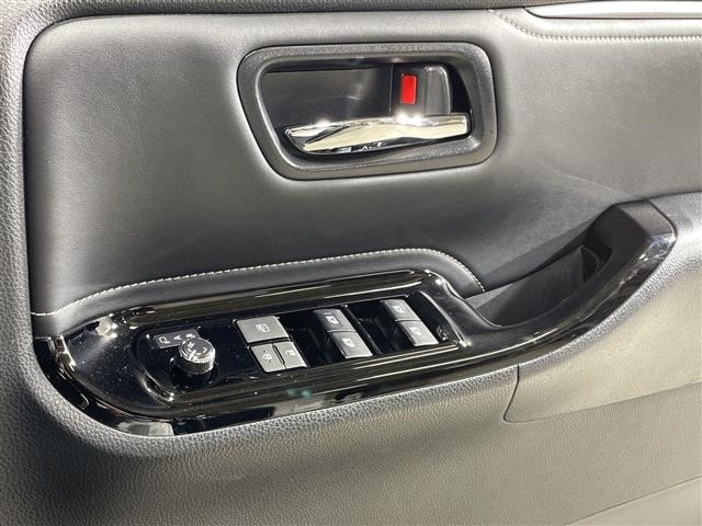 Toyota ESQUIRE 2018 8085423-2