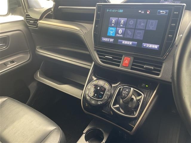 Toyota ESQUIRE 2016 8085424-12