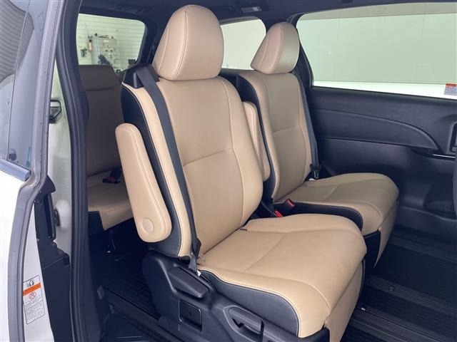 Toyota ESTIMA 2017 8085771-2
