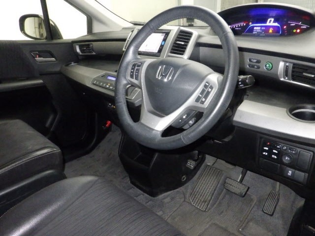 Honda FREED 2015 8079174-3