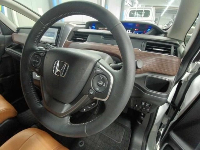Honda FREED 2022 8079228-9