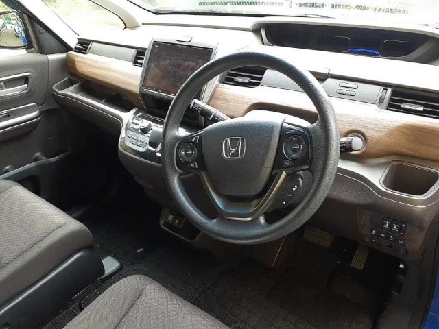 Honda FREED 2023 8079230-7