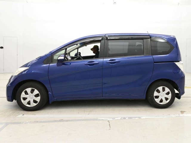 Honda FREED 2013 8079324-4