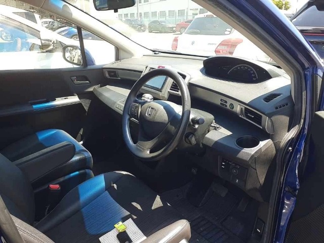 Honda FREED 2013 8079324-9