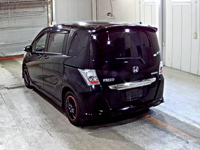 Honda FREED 2013 8079425-1