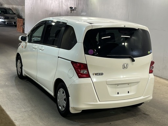 Honda FREED 2009 8079434-1