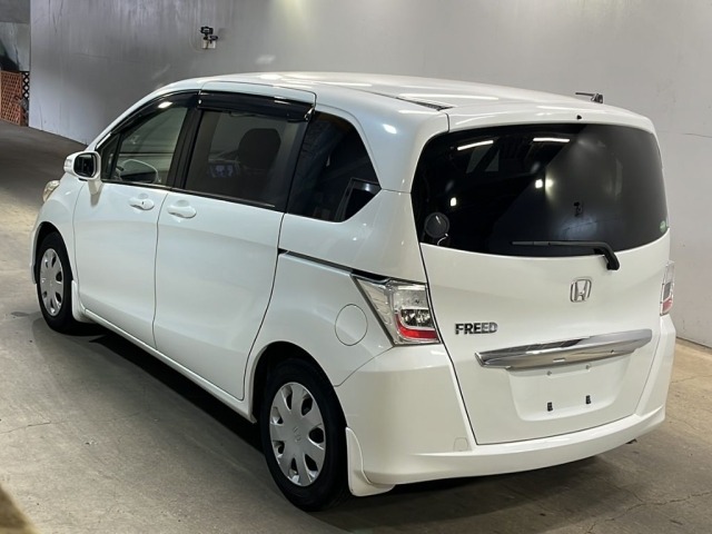 Honda FREED 2013 8079435-1