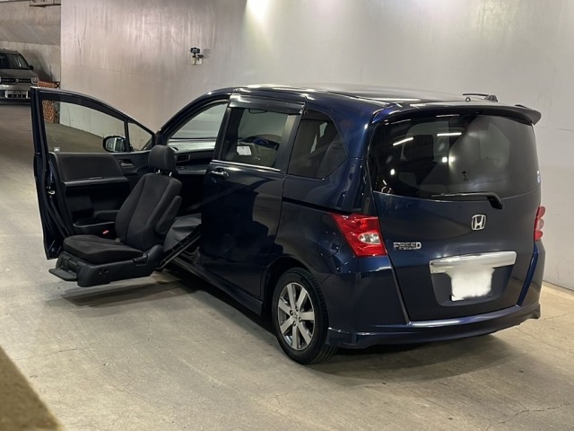 Honda FREED 2011 8079483-1