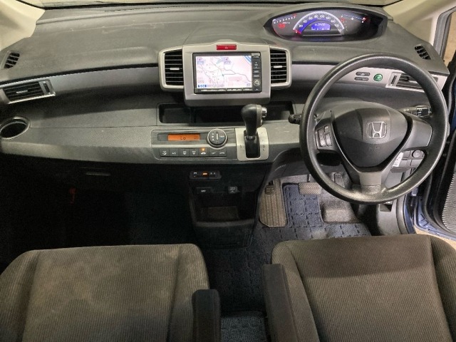 Honda FREED 2011 8079483-3