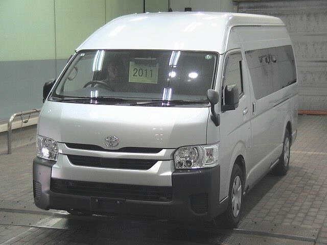 Toyota HIACE COMMUTER 2024 8083212-4