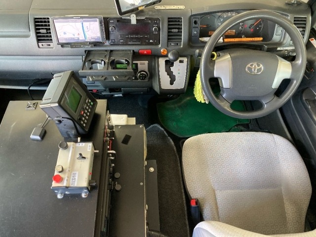 Toyota HIACE COMMUTER 2015 8083213-3