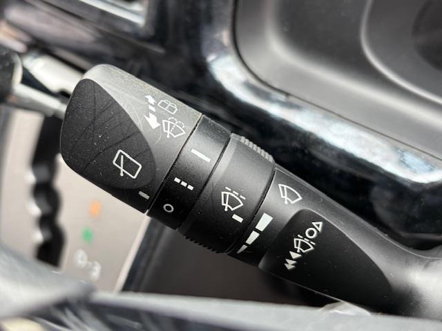 Toyota HIACE COMMUTER 2015 8083234-8