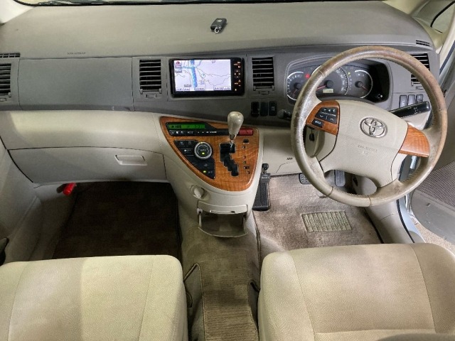 Toyota ISIS 2010 8084805-3