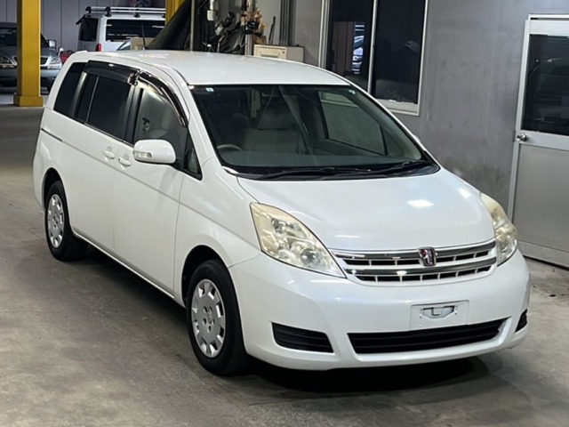 Toyota ISIS 2010 8084805-4