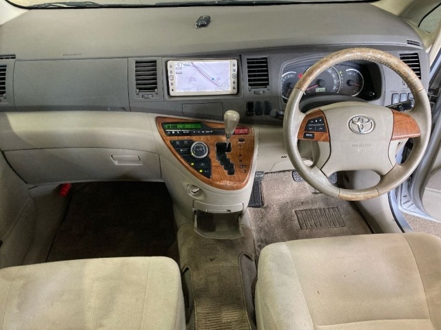Toyota ISIS 2010 8084806-3