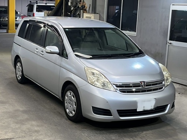 Toyota ISIS 2010 8084806-4