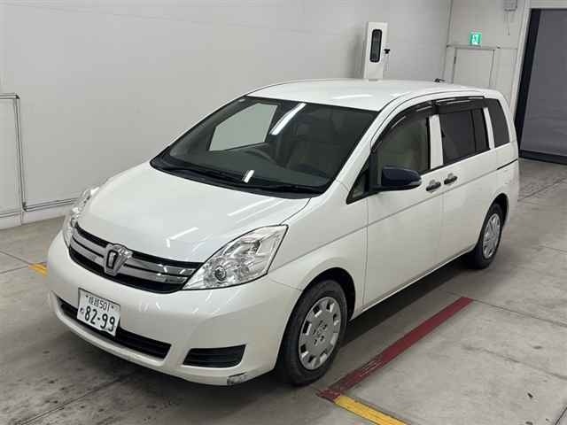 Toyota ISIS 2016 8084811-4