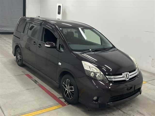 Toyota ISIS 2012 8084812-0