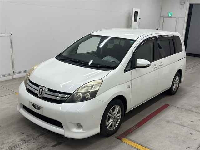 Toyota ISIS 2013 8084813-4