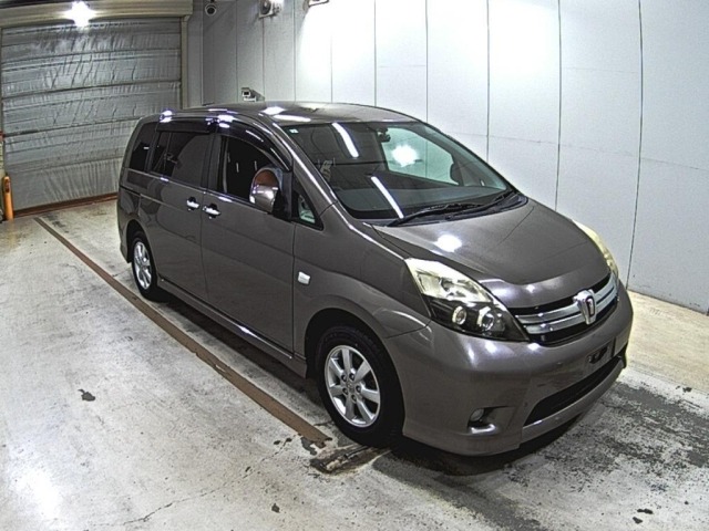 Toyota ISIS 2011 8084818-0