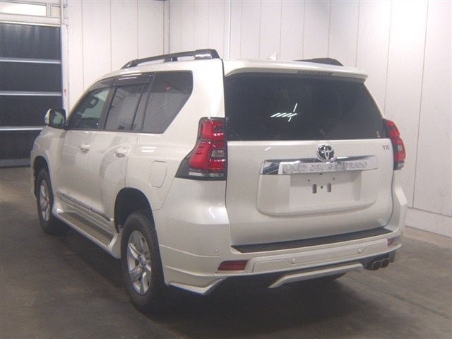 Toyota LAND CRUISER PRADO 2023 8084506-1