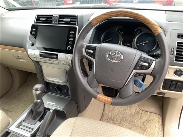 Toyota LAND CRUISER PRADO 2023 8084506-3