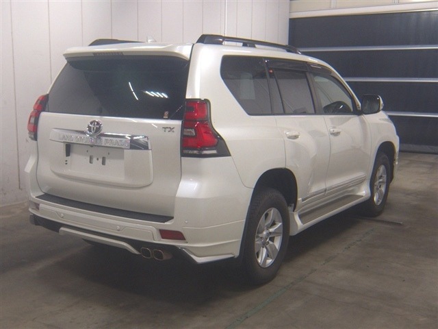 Toyota LAND CRUISER PRADO 2023 8084506-5