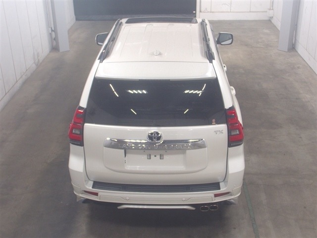 Toyota LAND CRUISER PRADO 2023 8084506-6