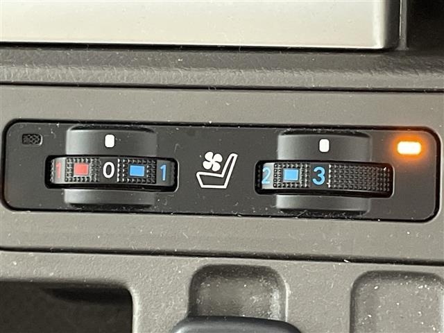 Toyota LAND CRUISER PRADO 2023 8084910-1