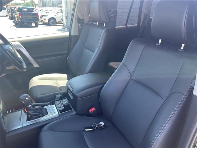 Toyota LAND CRUISER PRADO 2023 8084961-6