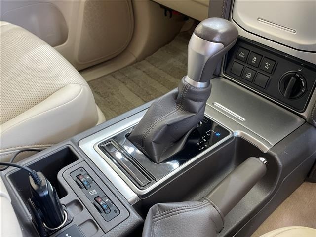 Toyota LAND CRUISER PRADO 2023 8084964-11