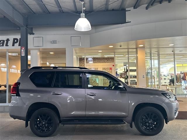 Toyota LAND CRUISER PRADO 2023 8084967-16