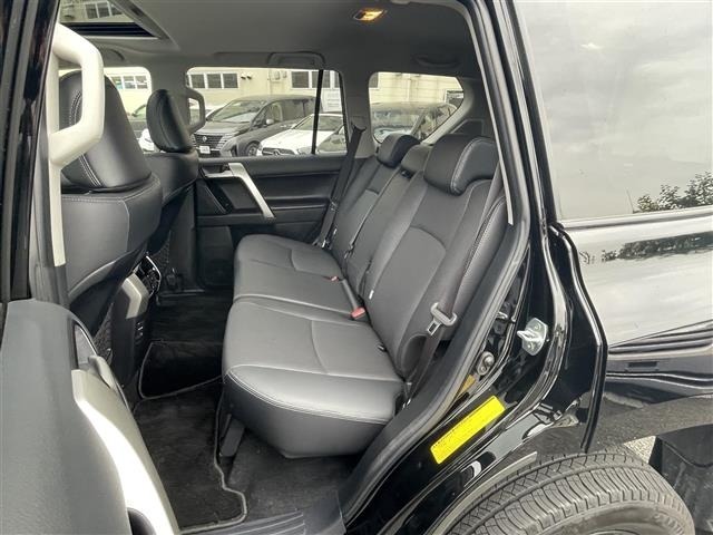 Toyota LAND CRUISER PRADO 2023 8084973-4