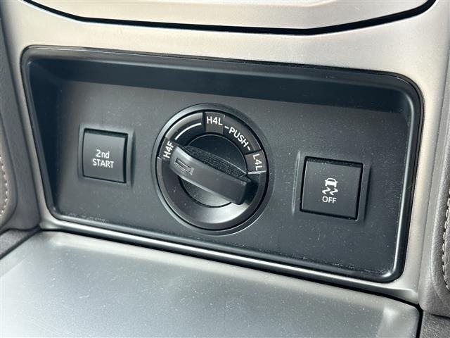 Toyota LAND CRUISER PRADO 2023 8084980-12