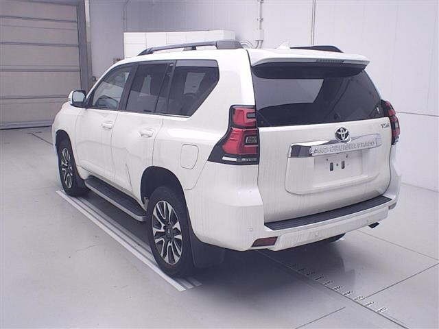 Toyota LAND CRUISER PRADO 2023 8084992-1