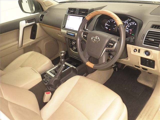 Toyota LAND CRUISER PRADO 2023 8084992-3