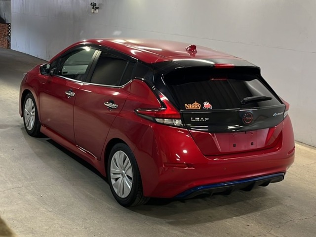 Nissan LEAF 2021 8085079-1