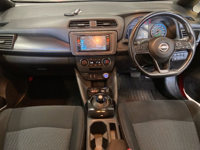 Nissan LEAF 2021 8085079-3